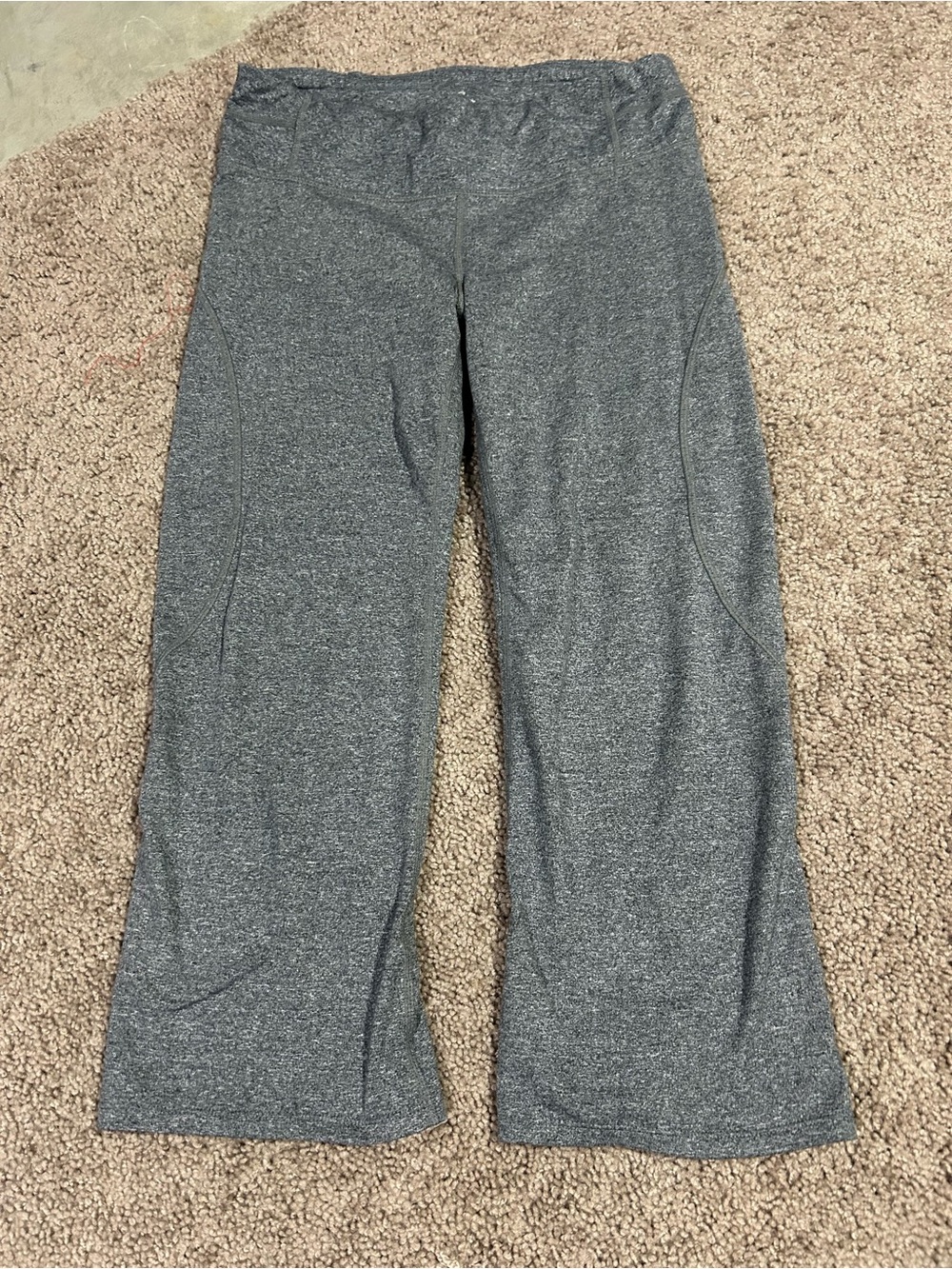 Athleta Grey 3/4 Length Cropped Wide Leggings Small Zip Back Pocket